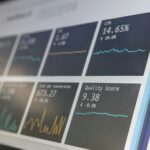 Beginner’s guide to affiliate marketing for tech bloggers 2025 showing laptop, analytics, and affiliate dashboard